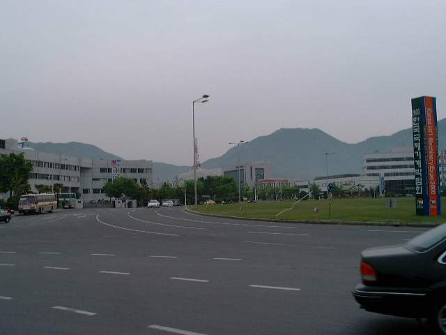 경상남도 창원시 의창구 용지공원과 그 주변 옛 모습.jpg | 인스티즈