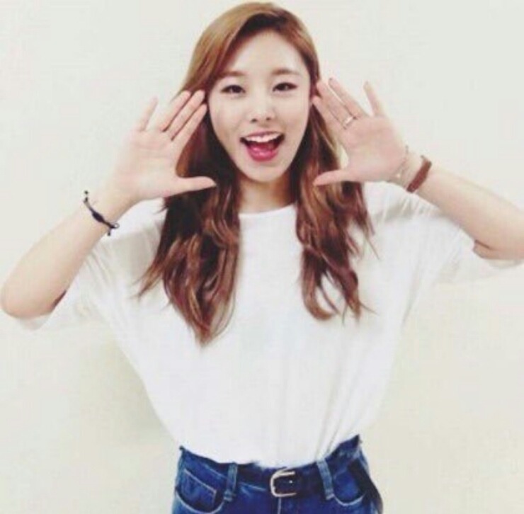 얼굴 막 쓰는 여자 아이돌 | 인스티즈