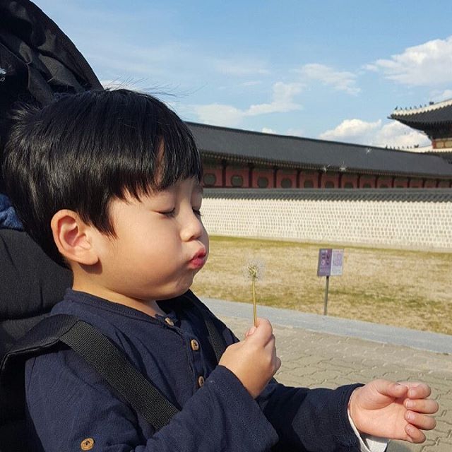 4살 생일을 맞아 한국으로 놀러온 대만쌍둥이 첼시와 제스퍼♡!! | 인스티즈