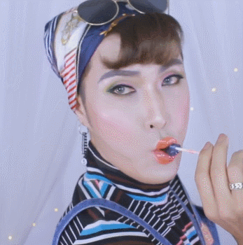 젠더리스라는 김기수의 제스쳐 (사탕 쯉쯉) | 인스티즈