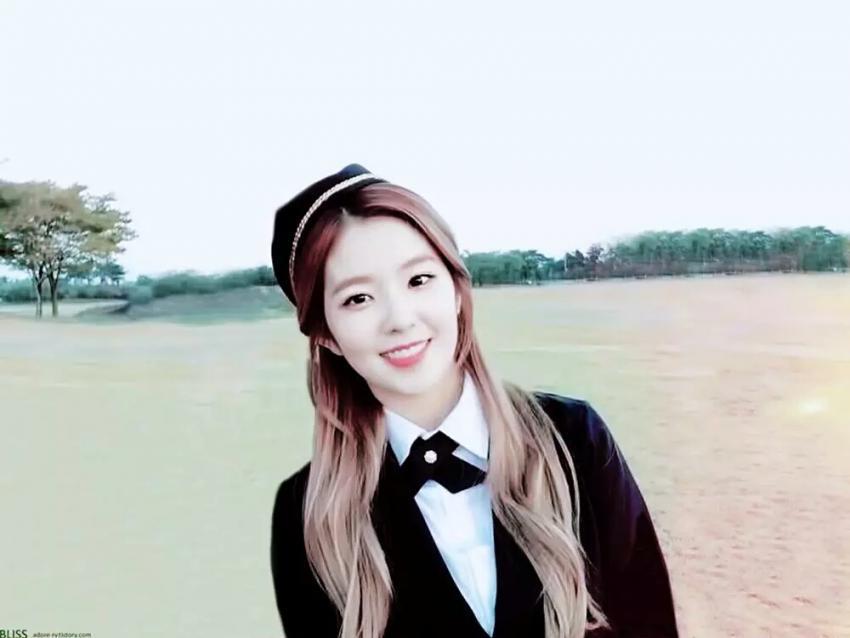 하얗고 청순한 여자.gif | 인스티즈