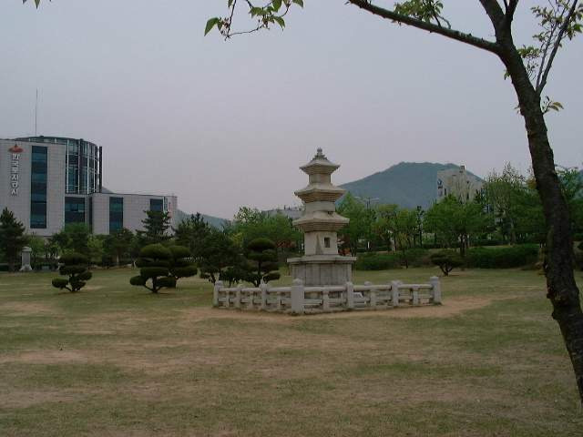 경상남도 창원시 의창구 용지공원과 그 주변 옛 모습.jpg | 인스티즈