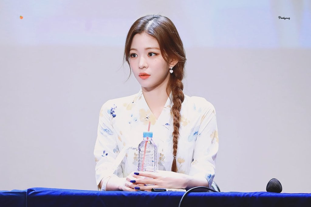 한복입은 프로미스나인 이채영.jpg | 인스티즈
