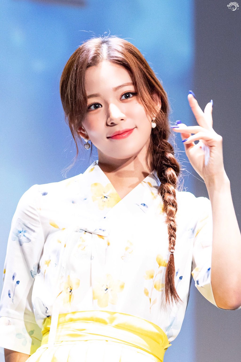 한복입은 프로미스나인 이채영.jpg | 인스티즈