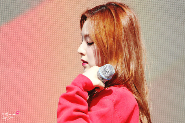 하얗고 청순한 여자.gif | 인스티즈