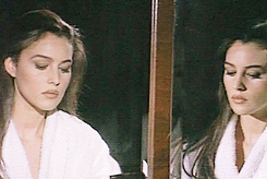 [모니카벨루치] 여신들중에 상여신 헤라에 해당되는 이탈리아 인간 문화재 | 인스티즈