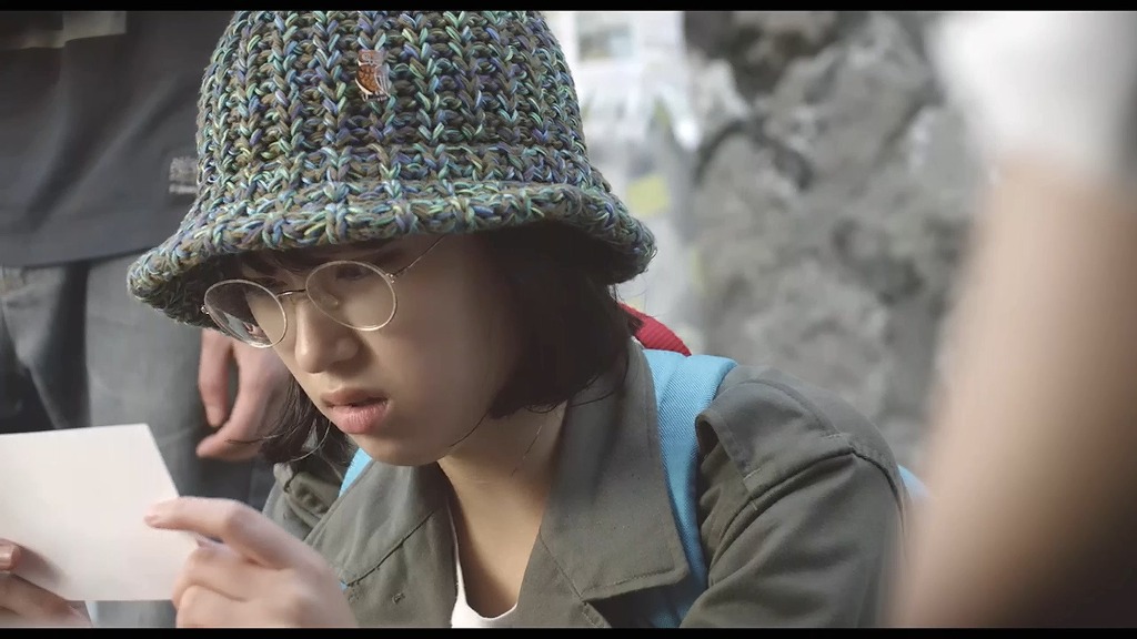 여자가 내앞에서 발가락 떨면 신호맞죠?.gif | 인스티즈