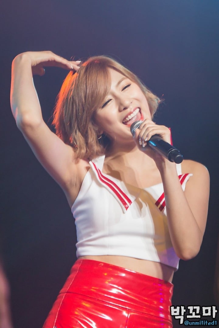 어제자 오하영 섹시한 겨드랑이.JPGIF | 인스티즈