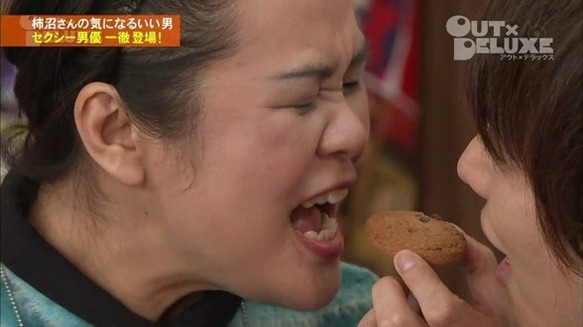 일본 예능에 나온 '스즈키 잇테츠' (그래.. 맞아... 여시들이 생각하는 그 남자 맞아....) | 인스티즈