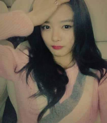 [김유정] 어릴때 모습 .jpg | 인스티즈
