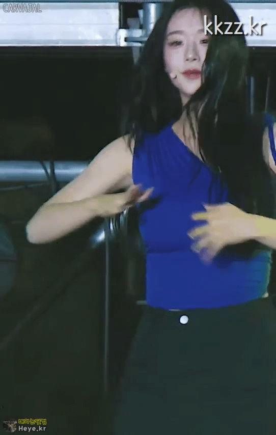 트리플에스 김채연 어제 충남대 축제...gif | 인스티즈
