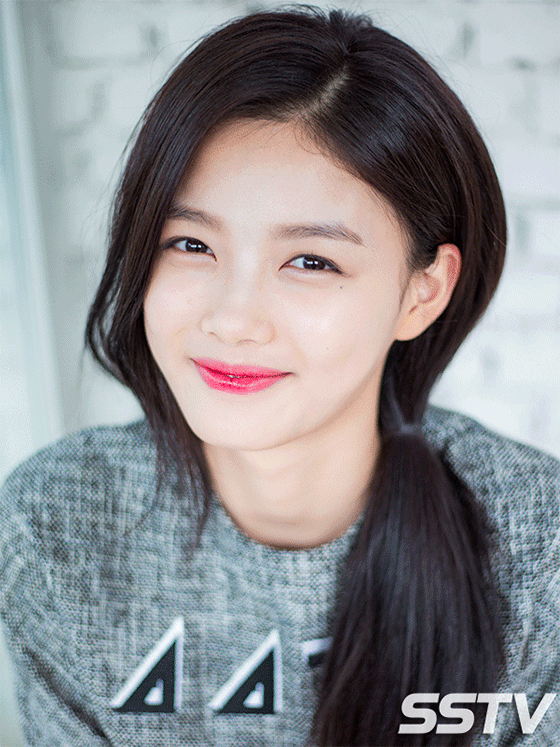 [김유정] 어릴때 모습 .jpg | 인스티즈