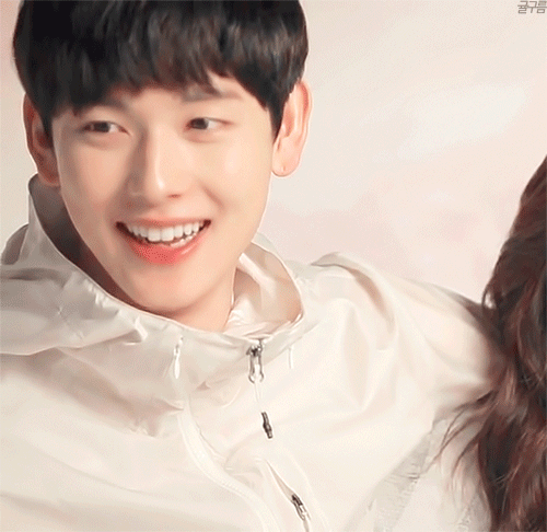 다정하고 스윗한 남자한테 사랑받는여자들이 꼭 받는 것중 하나 | 인스티즈