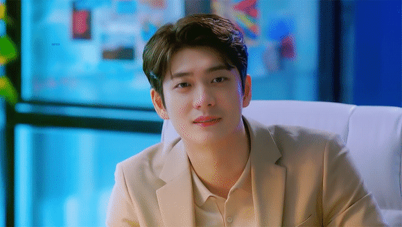 이마를 어떻게 까는지에 따라 이미지 확 달라지는 강태오 gif | 인스티즈