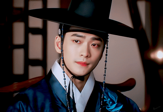 이마를 어떻게 까는지에 따라 이미지 확 달라지는 강태오 gif | 인스티즈