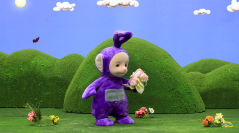 나비 쫓는 텔레토비.jpg (텔레토비 무서워하는 사람 주의) | 인스티즈