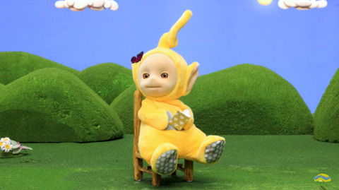 나비 쫓는 텔레토비.jpg (텔레토비 무서워하는 사람 주의) | 인스티즈