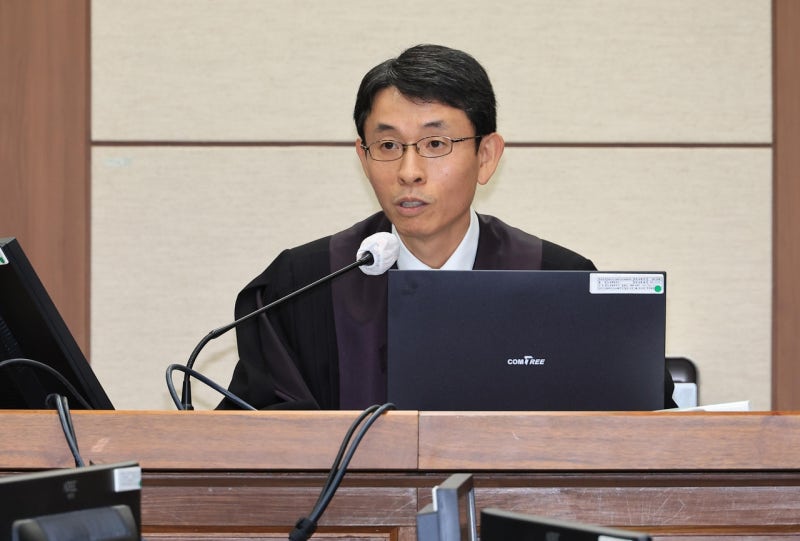 우인성 '강남 의대생 여친 살해' 1심서 "향후 사회에 기여할 것 고려” 과거 발언 재조명 | 인스티즈