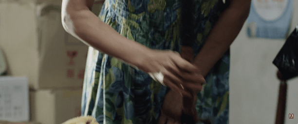 [추격자] "아줌마 혹시 망치나 몽둥이 같은 거 있어요?".GIF (무서움) | 인스티즈
