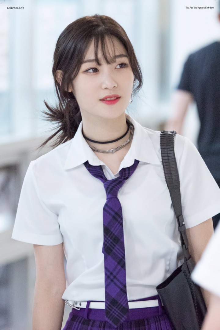 머리 묶으면 분위기가 확 달라지는 정채연 | 인스티즈