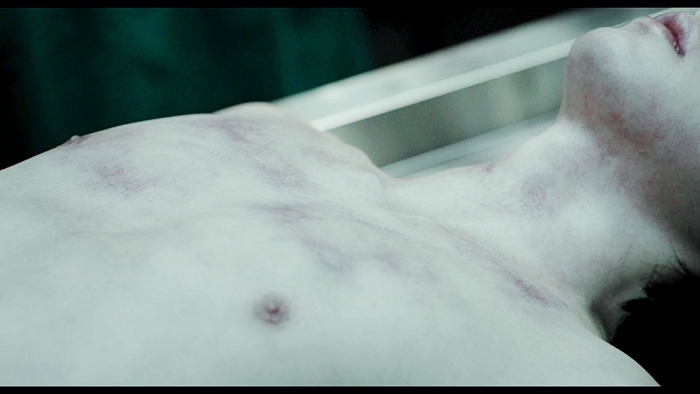 "내 새끼 와 못 가고있노...” 빡침과 분노를 일으키는 영화 속에서 울컥하게 만들었던 장면들 | 인스티즈