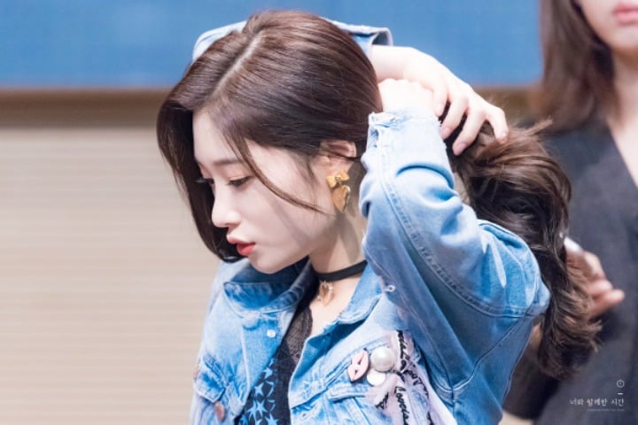 머리 묶으면 분위기가 확 달라지는 정채연 | 인스티즈