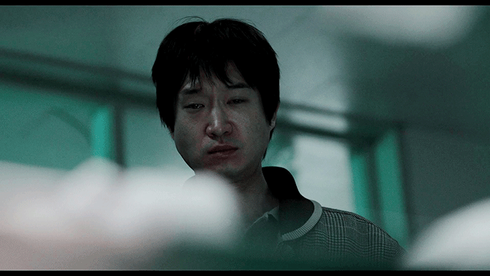 "내 새끼 와 못 가고있노...” 빡침과 분노를 일으키는 영화 속에서 울컥하게 만들었던 장면들 | 인스티즈