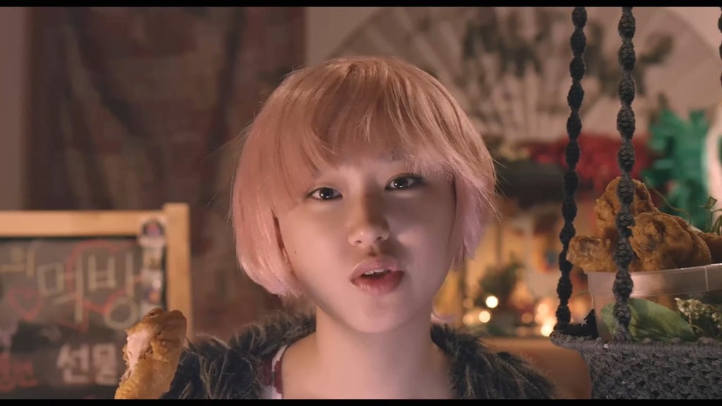 여자가 내앞에서 발가락 떨면 신호맞죠?.gif | 인스티즈