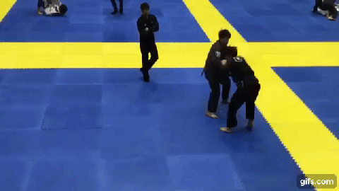 디시 헬스갤 일반인 최강자 ㄷㄷㄷ. gif | 인스티즈