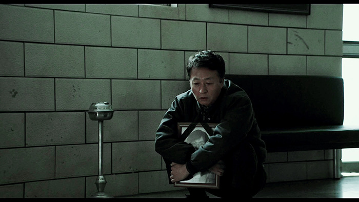 "내 새끼 와 못 가고있노...” 빡침과 분노를 일으키는 영화 속에서 울컥하게 만들었던 장면들 | 인스티즈