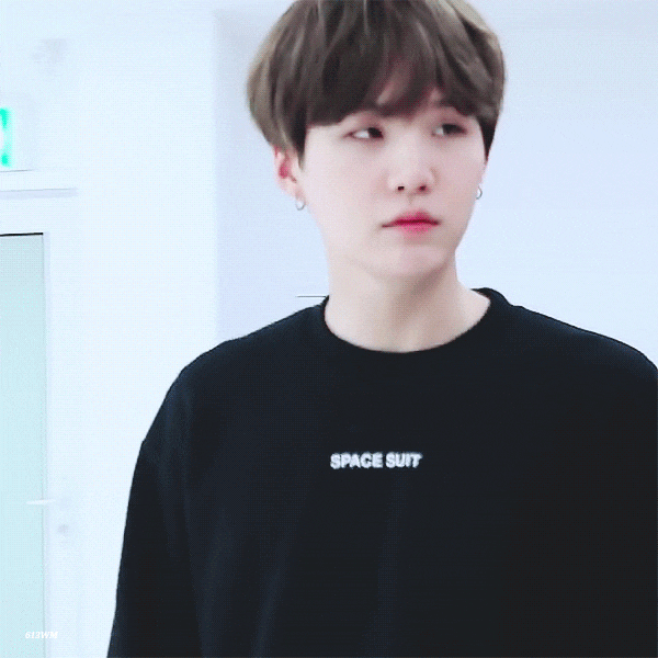 방시혁: 이 멜로디 별로니? / 지민: 네. / 방시혁: ......퇴근해라. ➡️방탄소년단 "DNA" 비하인드 | 인스티즈