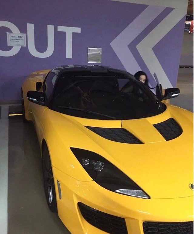 여자아이돌들이 타고 다니는 차.jpg | 인스티즈