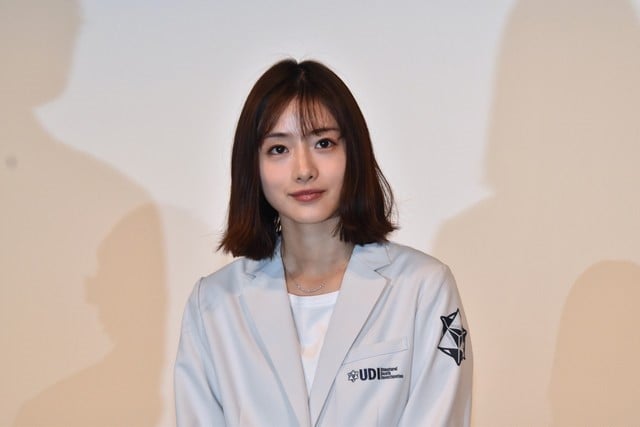 단발머리로 변신한 이시하라 사토미.jpg | 인스티즈