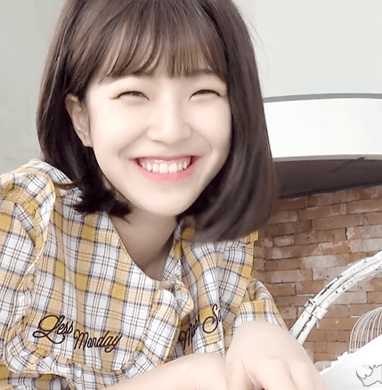 프로미스나인 송하영 백지헌.GIF | 인스티즈