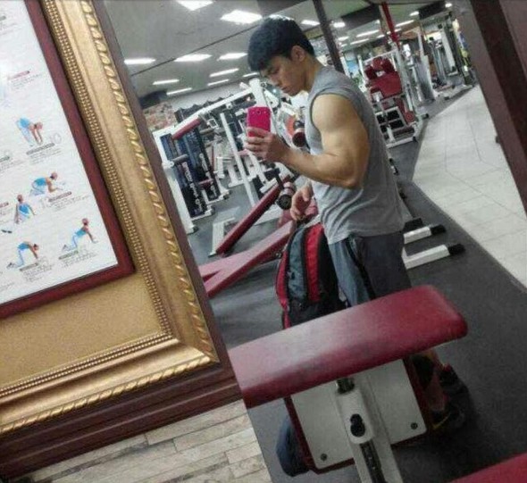 디시 헬스갤 일반인 최강자 ㄷㄷㄷ. gif | 인스티즈