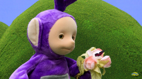 나비 쫓는 텔레토비.jpg (텔레토비 무서워하는 사람 주의) | 인스티즈