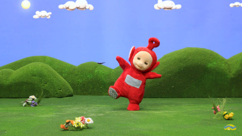 나비 쫓는 텔레토비.jpg (텔레토비 무서워하는 사람 주의) | 인스티즈