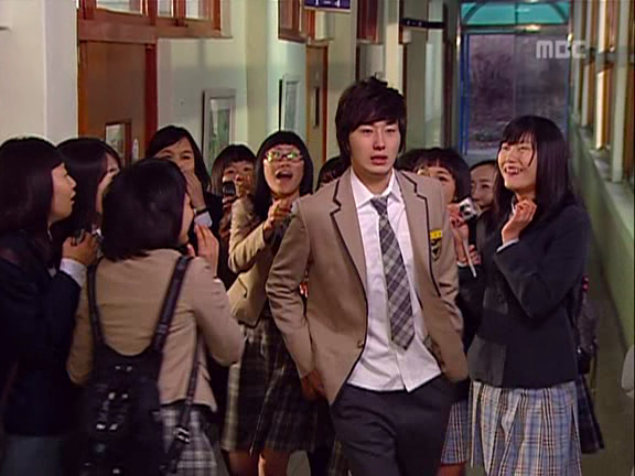 [거침없이하이킥] 풍파고 아이돌 이윤호ㅋㅋㅋㅋㅋㅋ.jpg | 인스티즈