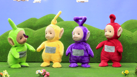 나비 쫓는 텔레토비.jpg (텔레토비 무서워하는 사람 주의) | 인스티즈