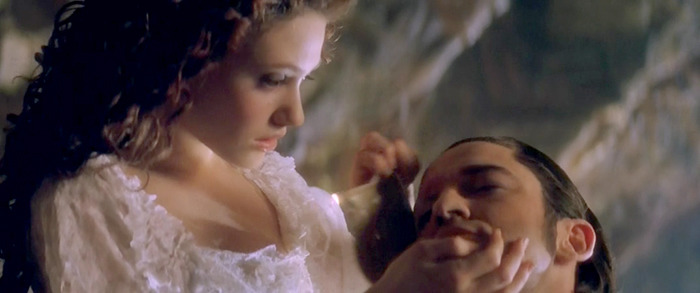 [오페라의유령] 팬텀과 라울을 휘두르는 크리스틴은 왜 희대의 양다리년이 되었을까? | 인스티즈