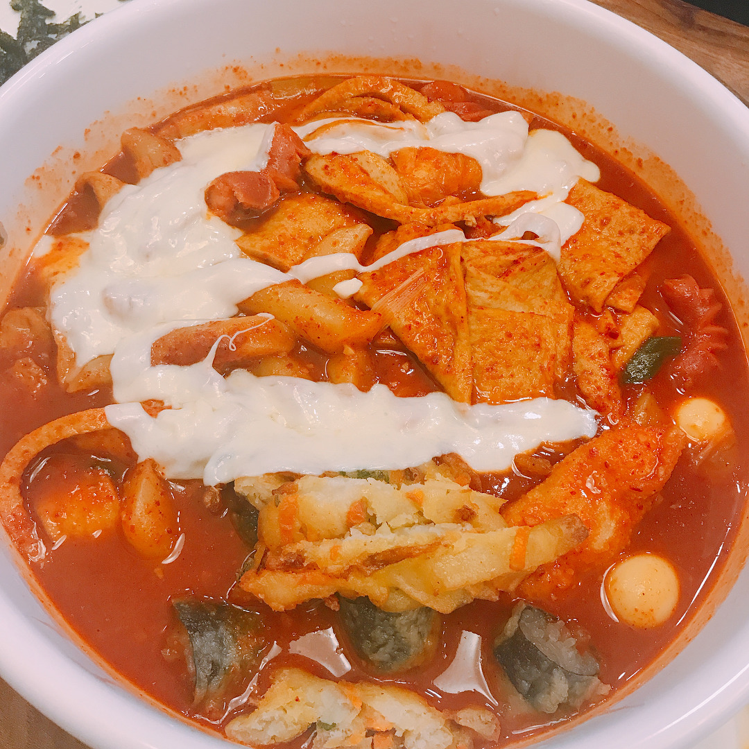 엽떡 혼자 다 먹을 수 있다 vs 없다.jpg | 인스티즈