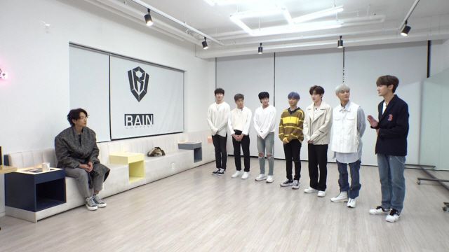 [아이돌이야기] '비' 가 밀어주는 신인 싸이퍼... 왜 안될까? | 인스티즈