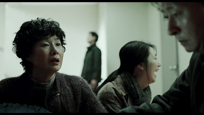 "내 새끼 와 못 가고있노...” 빡침과 분노를 일으키는 영화 속에서 울컥하게 만들었던 장면들 | 인스티즈