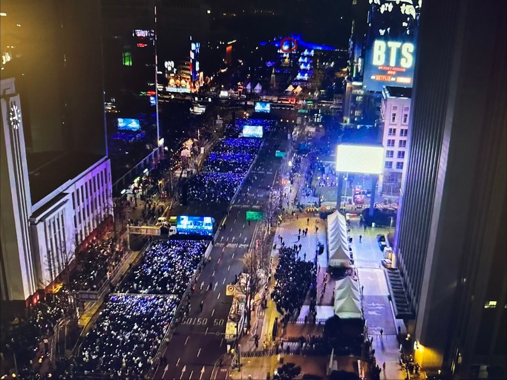 한국사람이라면 흔히들 알고 있는 거리에 모인 인구 규모.jpg | 인스티즈