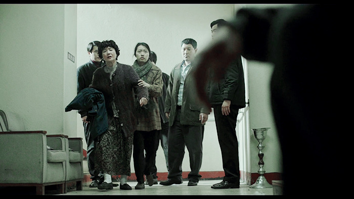 "내 새끼 와 못 가고있노...” 빡침과 분노를 일으키는 영화 속에서 울컥하게 만들었던 장면들 | 인스티즈