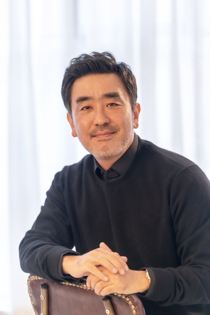 드라마나 영화 속 노안 설정은 대부분 알못 설정임 | 인스티즈