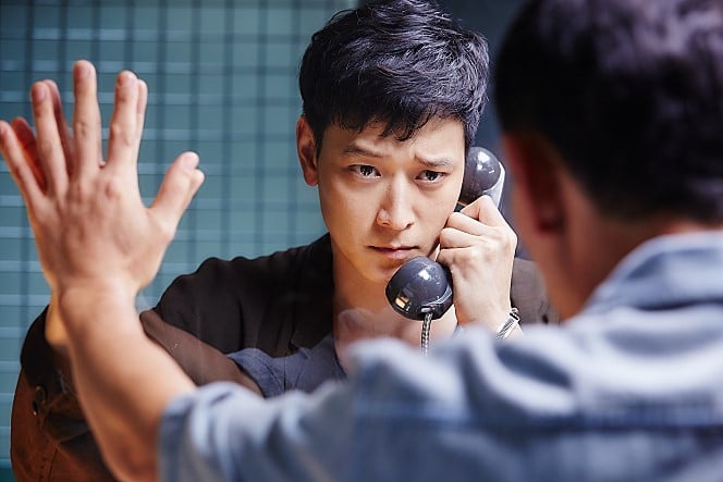 내릴수록 멘붕오는 남녀 연예인 손크기 비교짤.jpg | 인스티즈