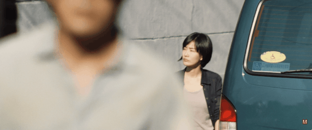 [추격자] "아줌마 혹시 망치나 몽둥이 같은 거 있어요?".GIF (무서움) | 인스티즈