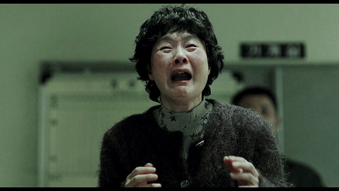 "내 새끼 와 못 가고있노...” 빡침과 분노를 일으키는 영화 속에서 울컥하게 만들었던 장면들 | 인스티즈