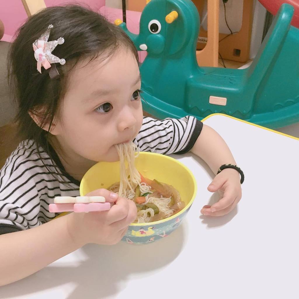 특이점이온 애기 엄마의 미모 + 기싱꿍꼬또 애기 재은이사진.jpg | 인스티즈